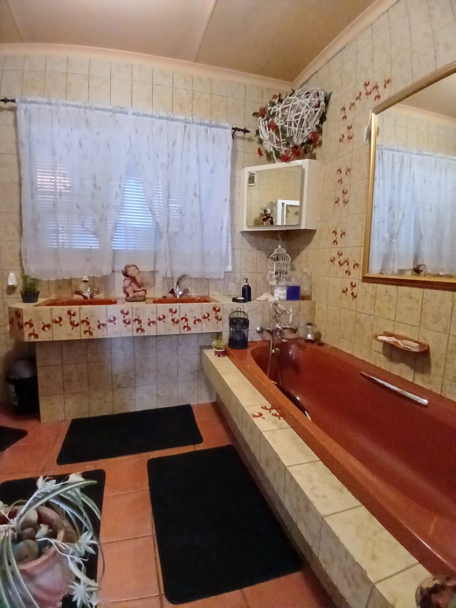 3 Bedroom Property for Sale in Sasolburg Ext 11 Free State